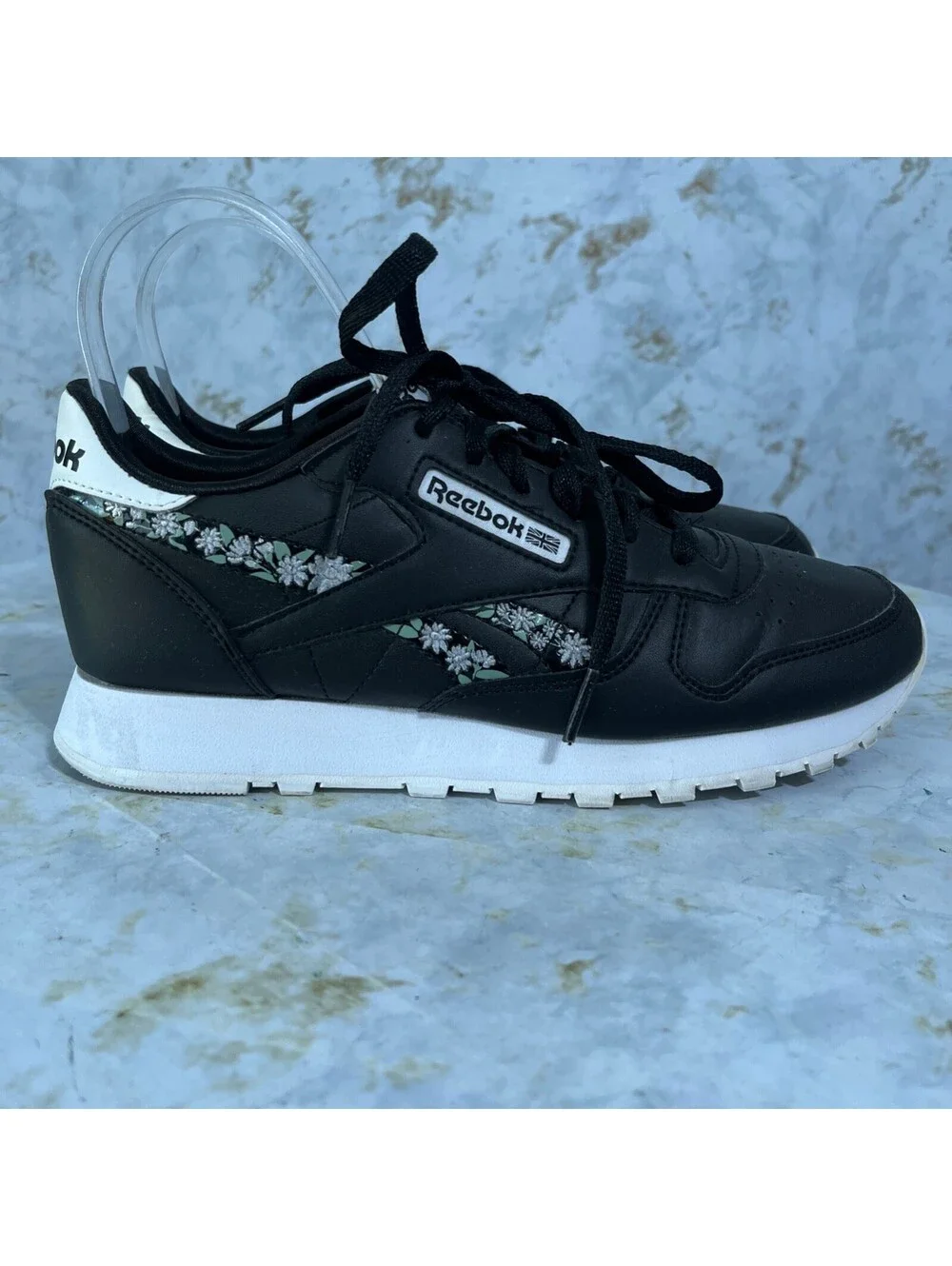 Reebok Classic Leather Womens Sz 7.5 Shoe Black Floral Athletic Trainer Sneakers